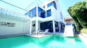 Luxury 3 bedroom pool resort Villa in palm spring